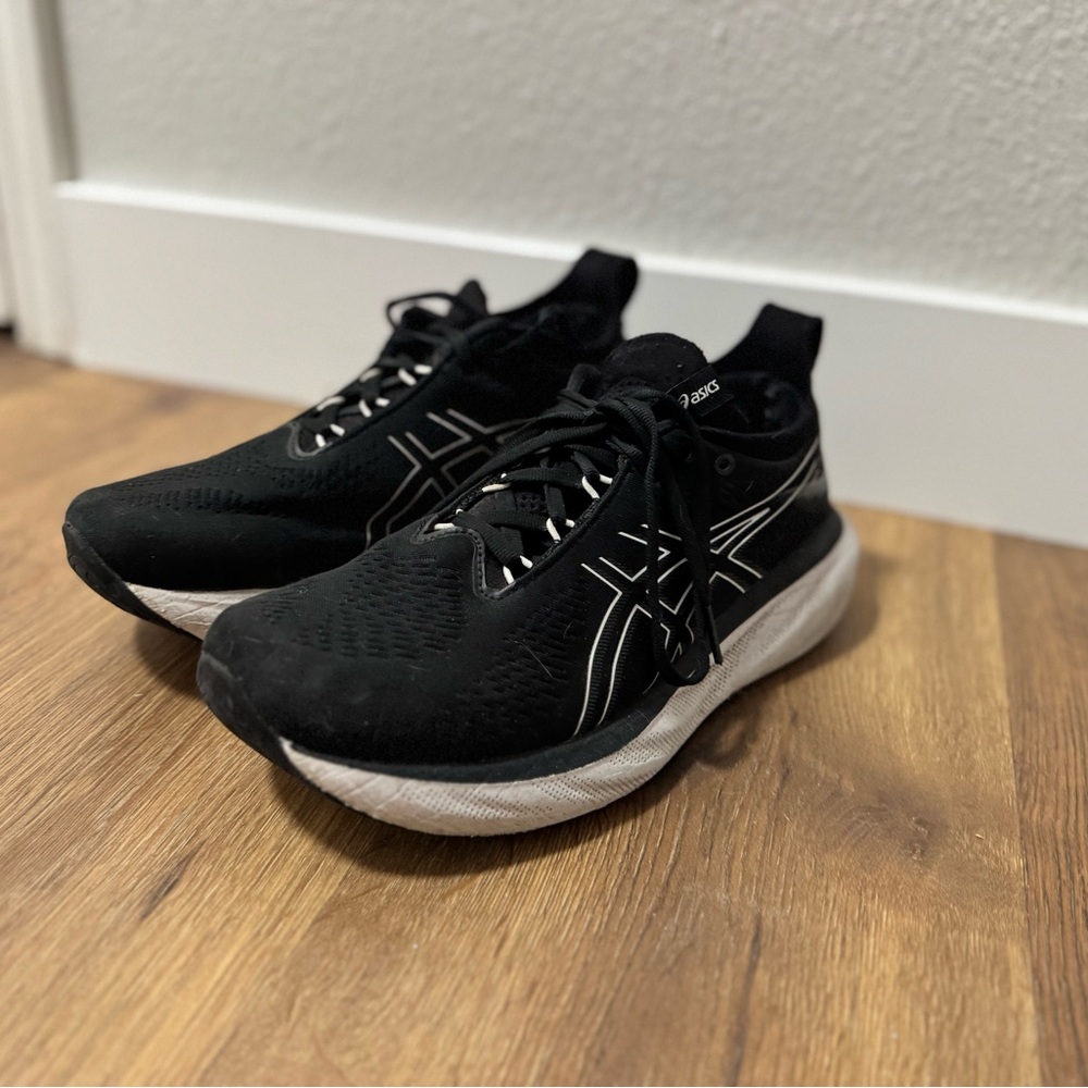 ASICS Nimbus 25 Women’s Black and White Running Athletic Shoes